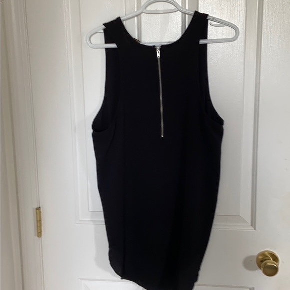 Black tank top - Picture 2 of 2